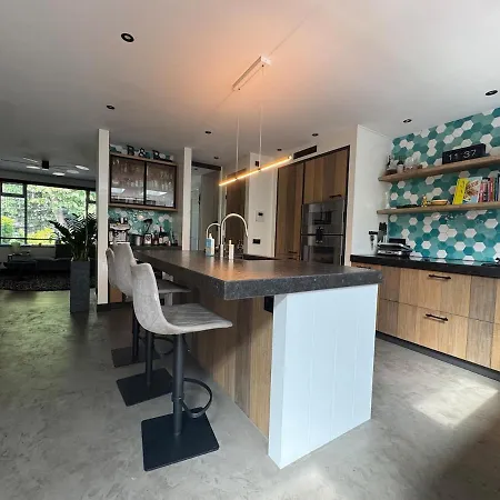 ヴィラ Family Zuid - South *